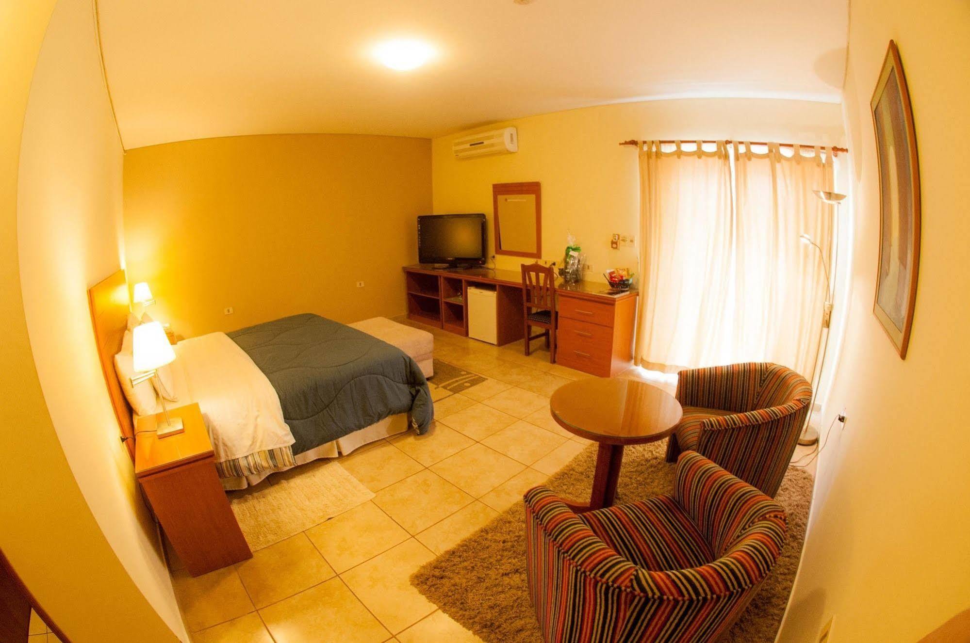 Convair Hotel Ciudad del Este Bagian luar foto